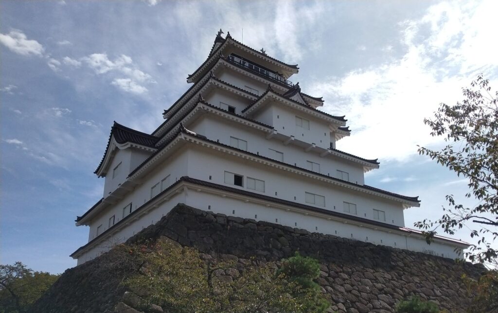 福島県会津若松市の会津若松城(鶴ヶ城)の天守と石垣