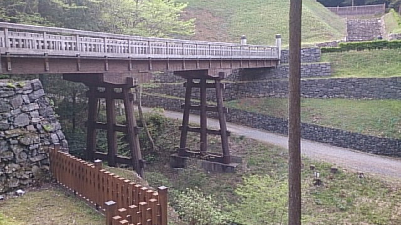 八王子城の御主殿へ渡る曳橋