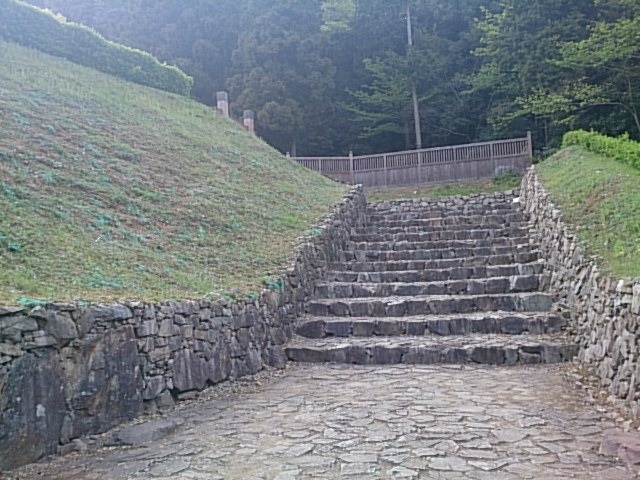 八王子城の御主殿の虎口の石段